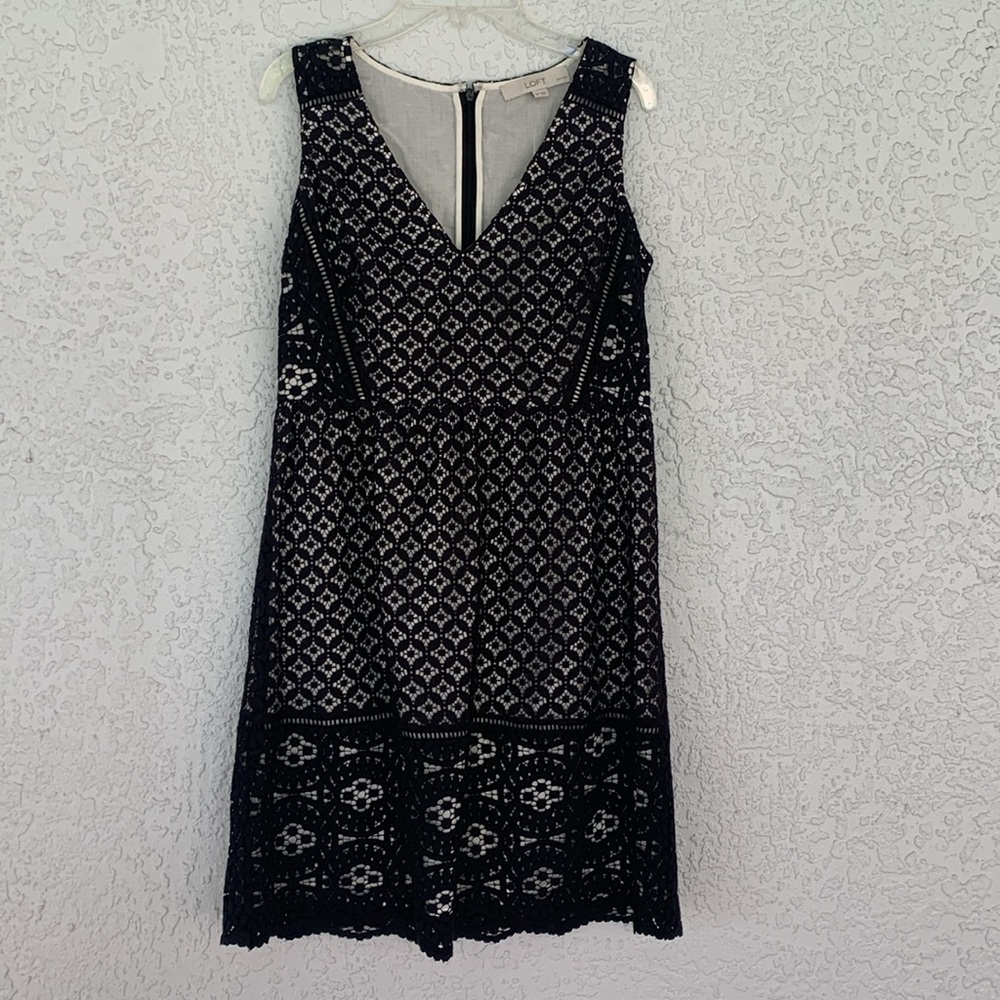 Loft lace details lined back zipper sleeveless dress size 4P
